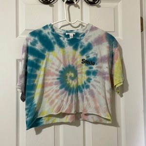 Full Tilt Smile Crop